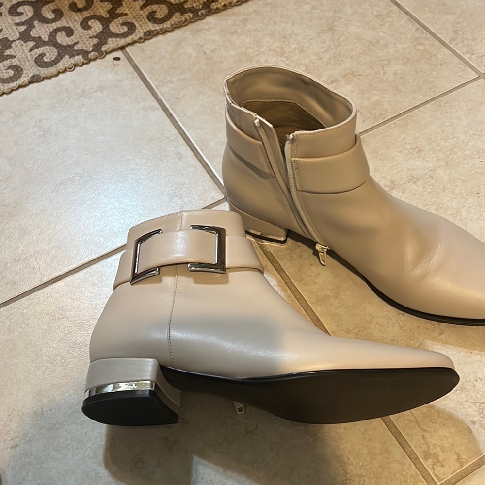 Vaneli booties - Picture 2 of 7